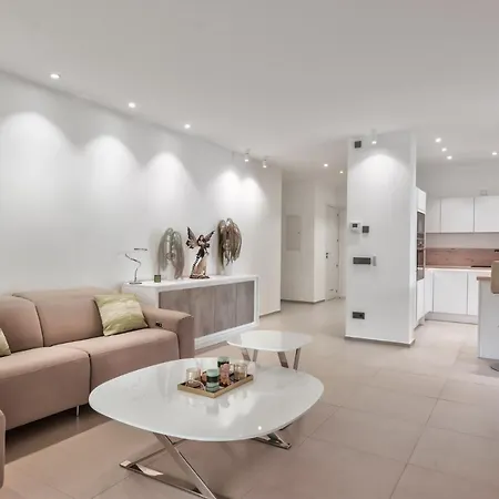 Ancor 0-1 Pool View 2b * Palm-mar